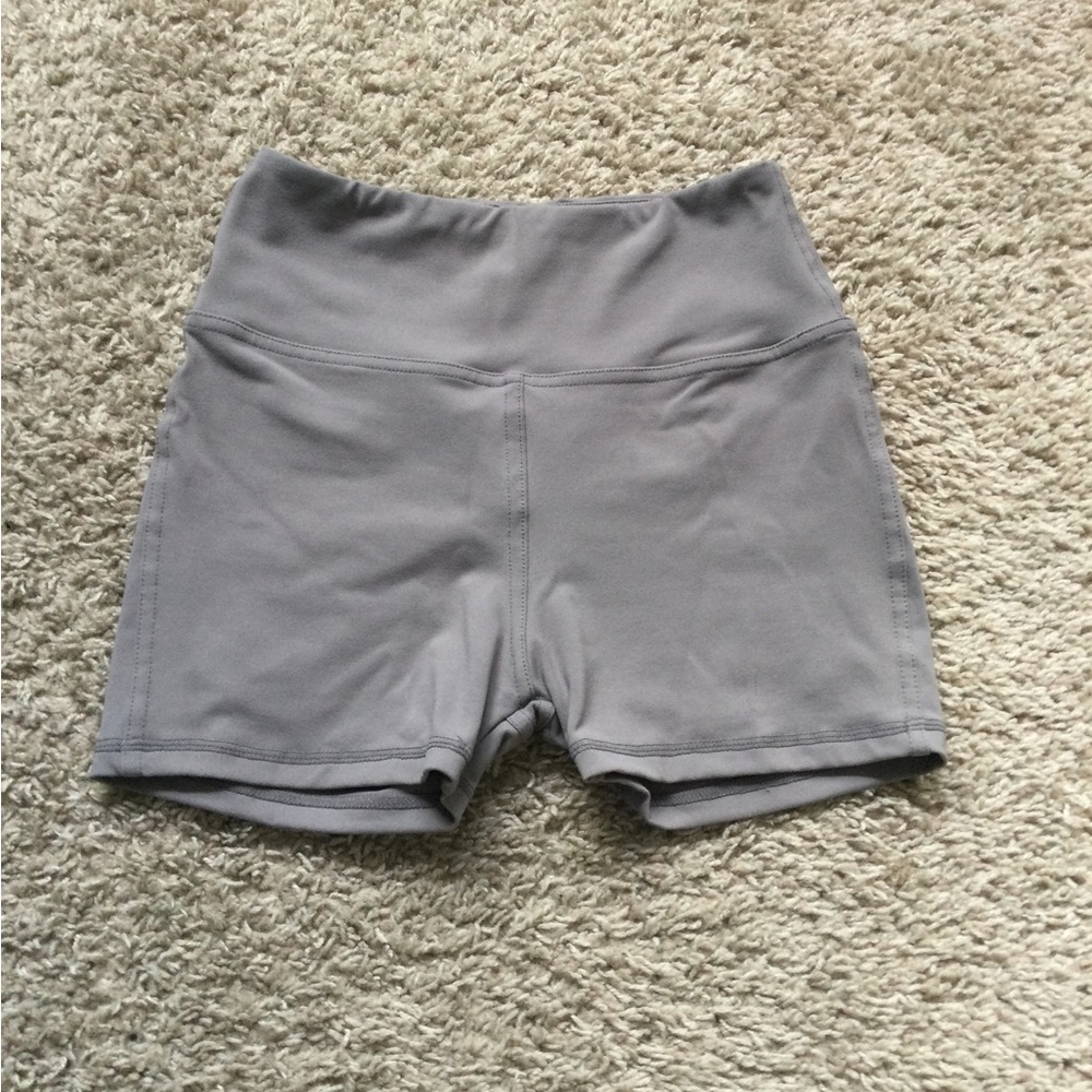 Booty Defining Shorts - Picture 4 of 12